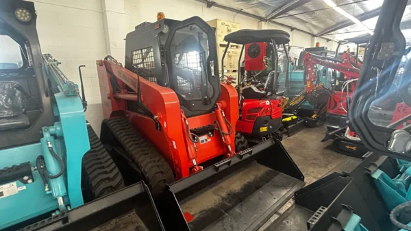 4.5 Ton, Cummings Diesel Engine Skid Steer | AGT-TC80 - Image 3