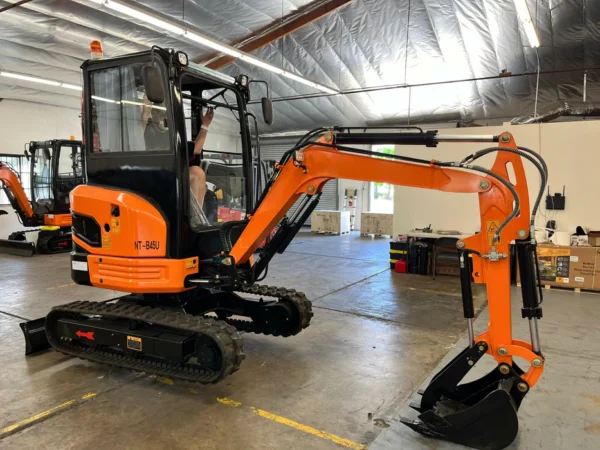 3 Ton, Yanmar Diesel Engine Mini Excavator w/ Swing Boom & Hydraulic Thumb | AGT-NTB45U | Pick up only or Arrange Shipping! - Image 2