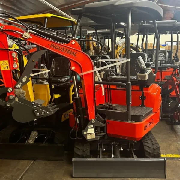 1.4 Ton, Kubota Engine Mini Excavator w/ Side Swing Boom, & Hydraulic Thumb | AGT-QK18K-C - Image 3