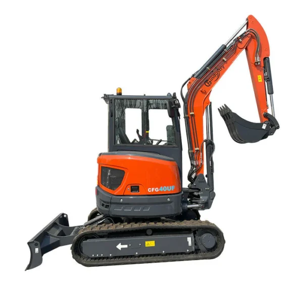 4 Ton, Kubota Diesel Engine Mini Excavator w/ Hydraulic Thumb | CFG-40UF - Image 2