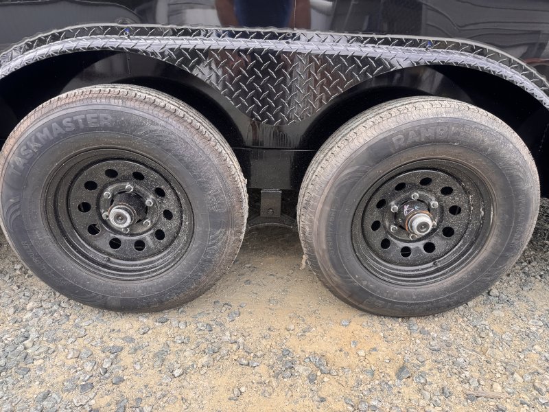 2025 Cynergy 8.5x20 Enclosed Pro Series Slant-V Blackout Ramp 10K - Image 3