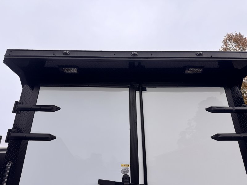 2026 Cynergy 7x16 Enclosed Pro Series Slant-V Blackout Barn Door 7K - Image 10