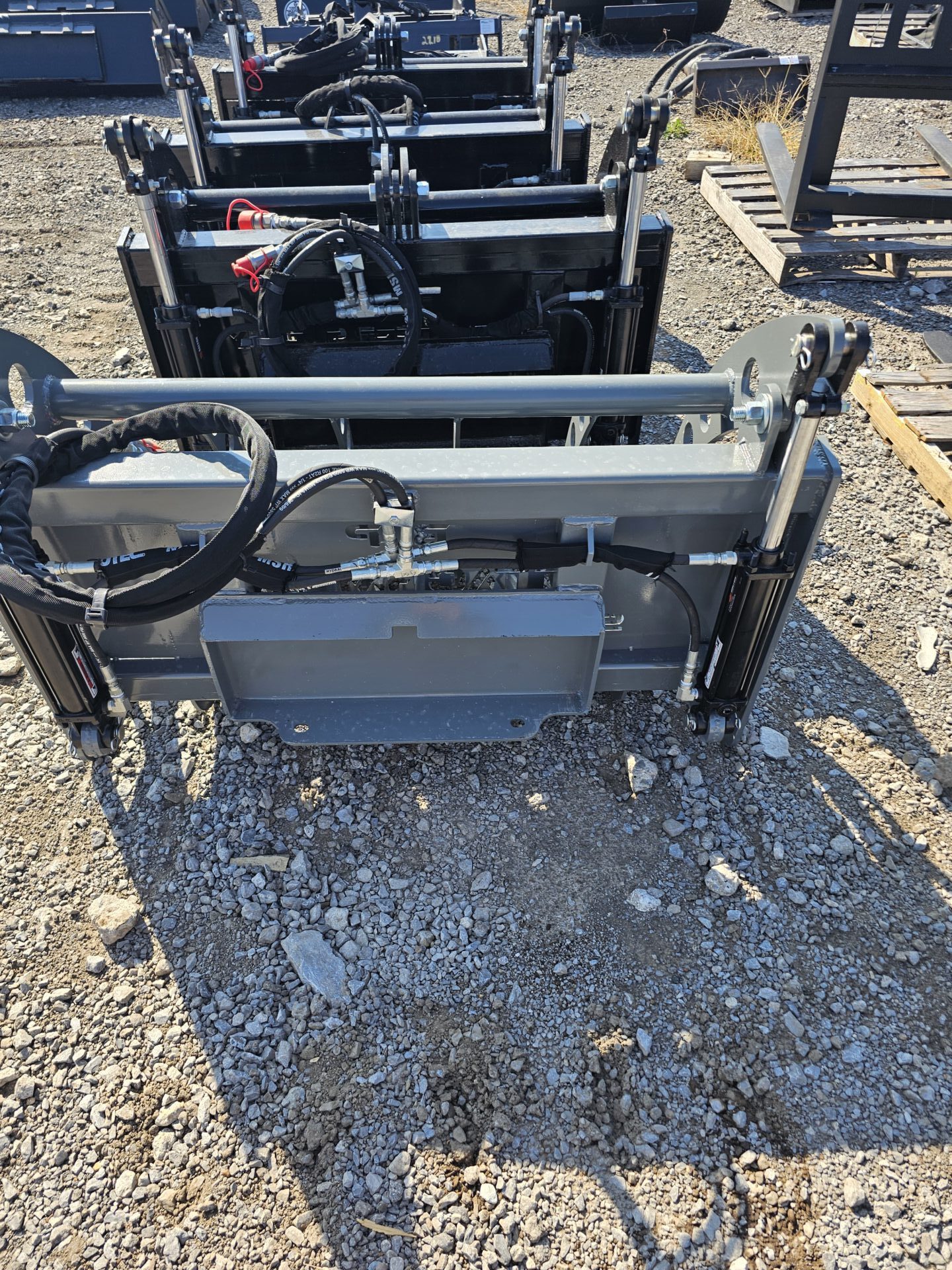 BPT 48″ Extreme Duty Mini Skid Root Grapple - Image 4