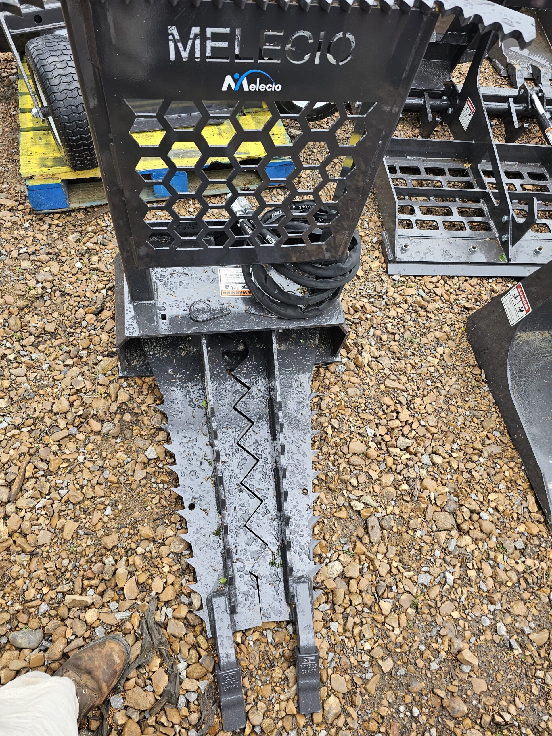 Melecio Mini-skid Tree Puller/Stump Buceket - Image 3