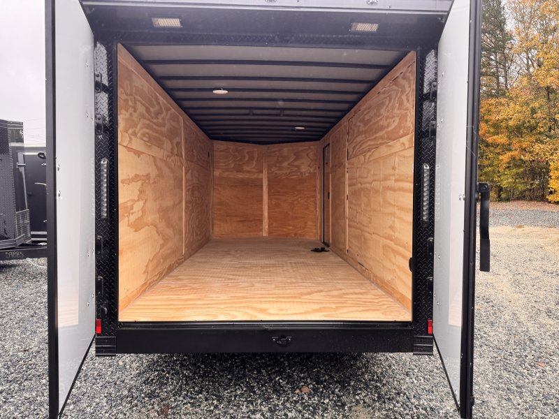 2026 Cynergy 7x16 Enclosed Pro Series Slant-V Blackout Barn Door 7K - Image 12