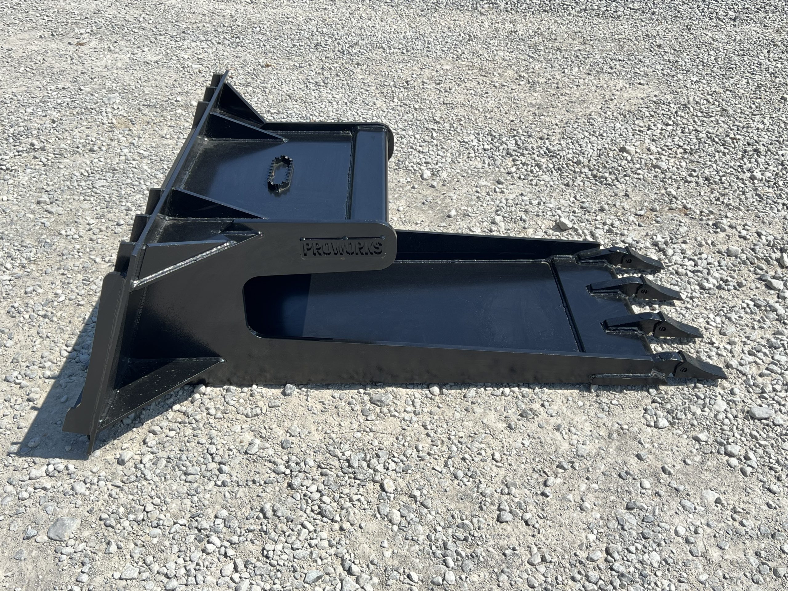 Concrete Claw Slab Bucket Attachment with Teeth Fits Skid Steer Quick Attach - Image 4