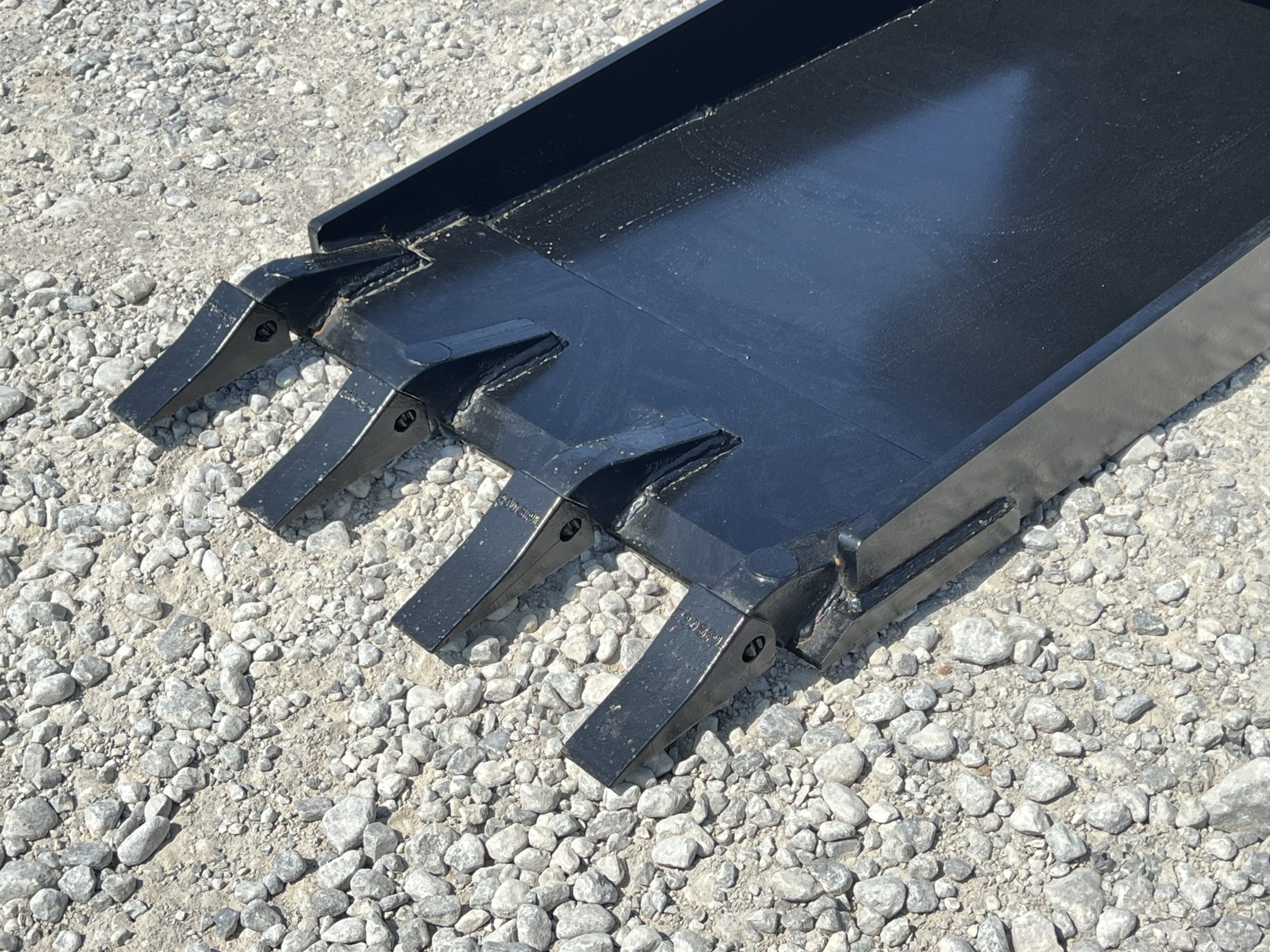 Concrete Claw Slab Bucket Attachment with Teeth Fits Skid Steer Quick Attach - Image 6