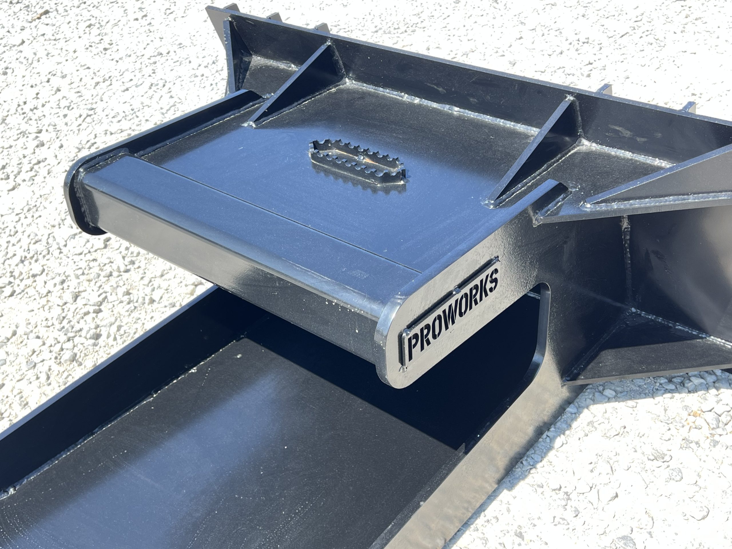 Concrete Claw Slab Bucket Attachment with Teeth Fits Skid Steer Quick Attach - Image 7