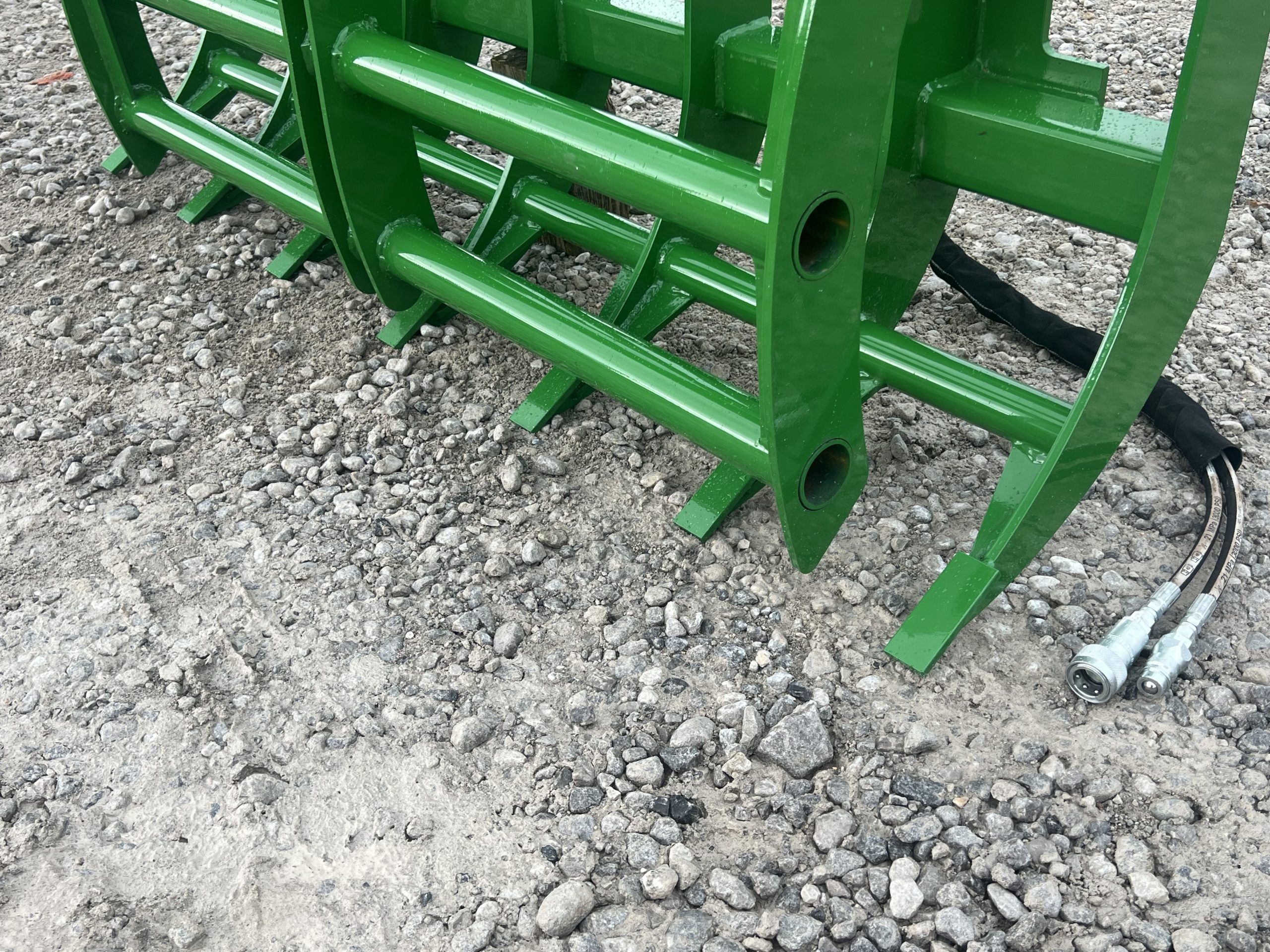 60″ Compact Tractor Root Rake Clam Grapple Fits John Deere Loader - Image 9