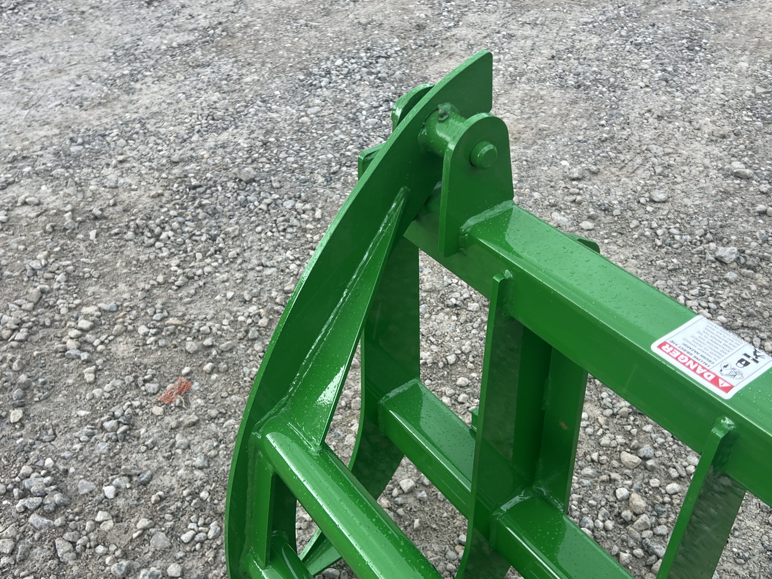 60″ Compact Tractor Root Rake Clam Grapple Fits John Deere Loader - Image 11