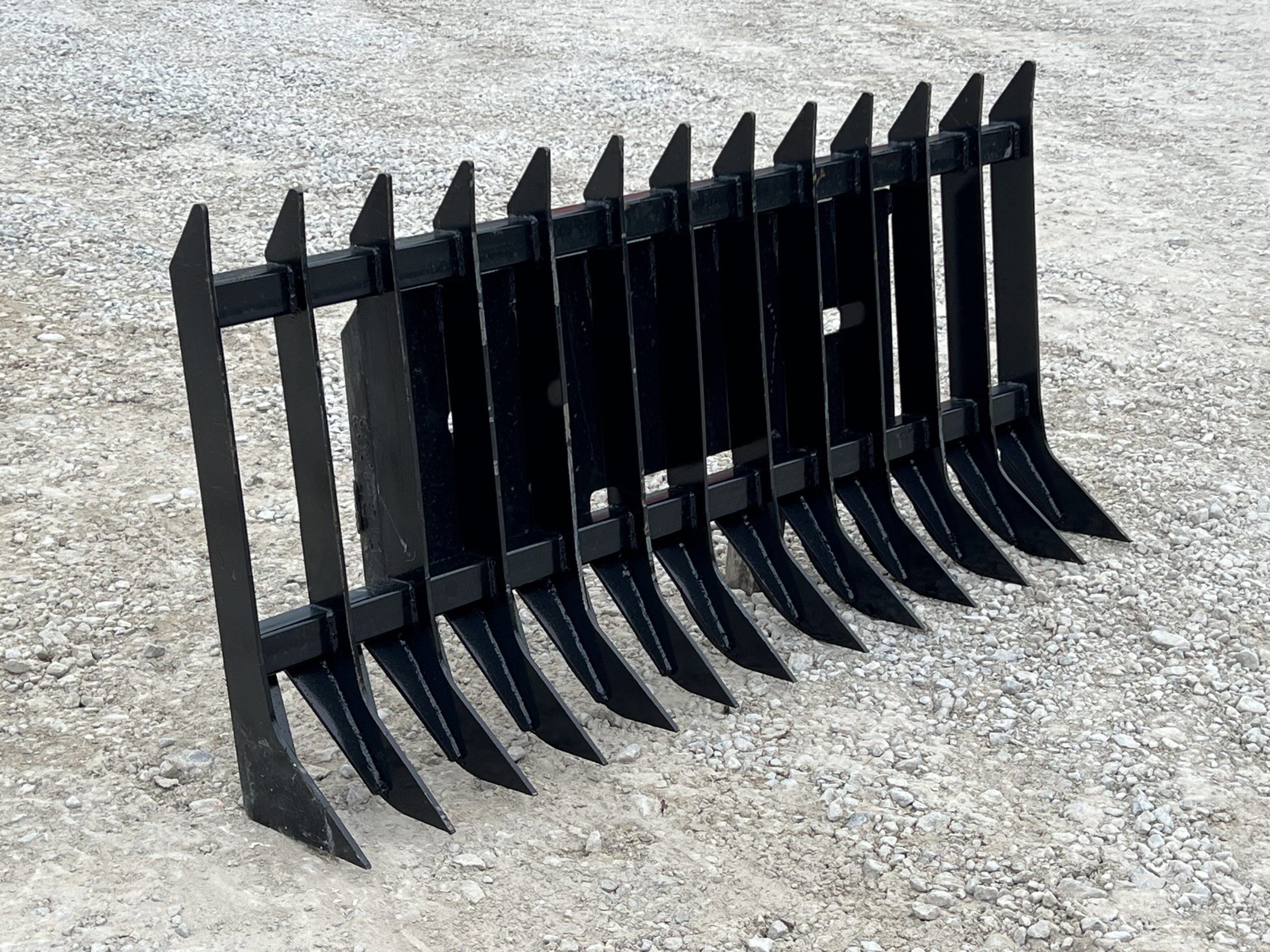 70″ Brush Root Debris Rake Attachment Fits Universal Skid Steer Quick Attach 70″ Brush Root Debris Rake Attachment Fits Universal Skid Steer Quick Attach - Image 3