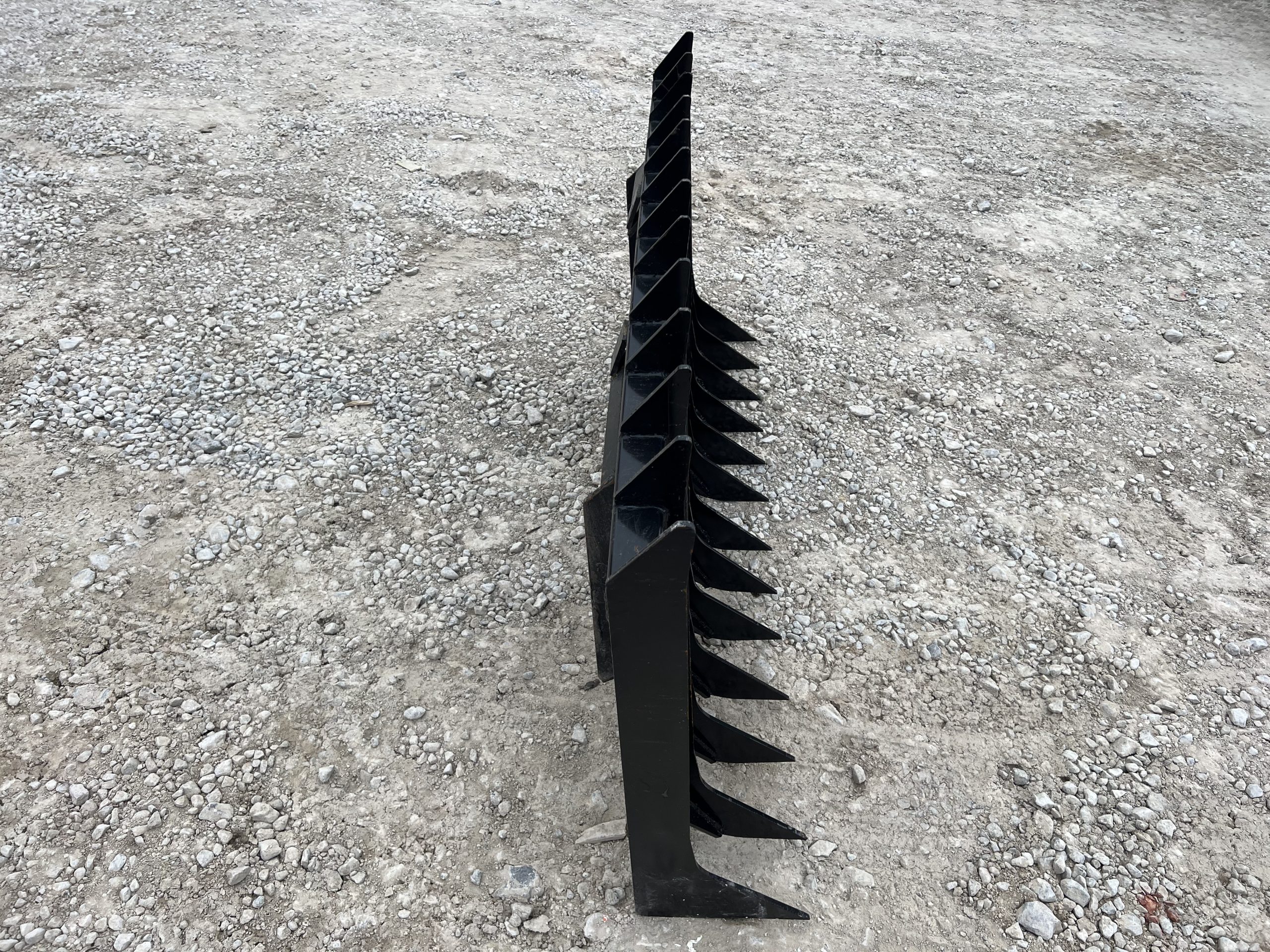 70″ Brush Root Debris Rake Attachment Fits Universal Skid Steer Quick Attach 70″ Brush Root Debris Rake Attachment Fits Universal Skid Steer Quick Attach - Image 4