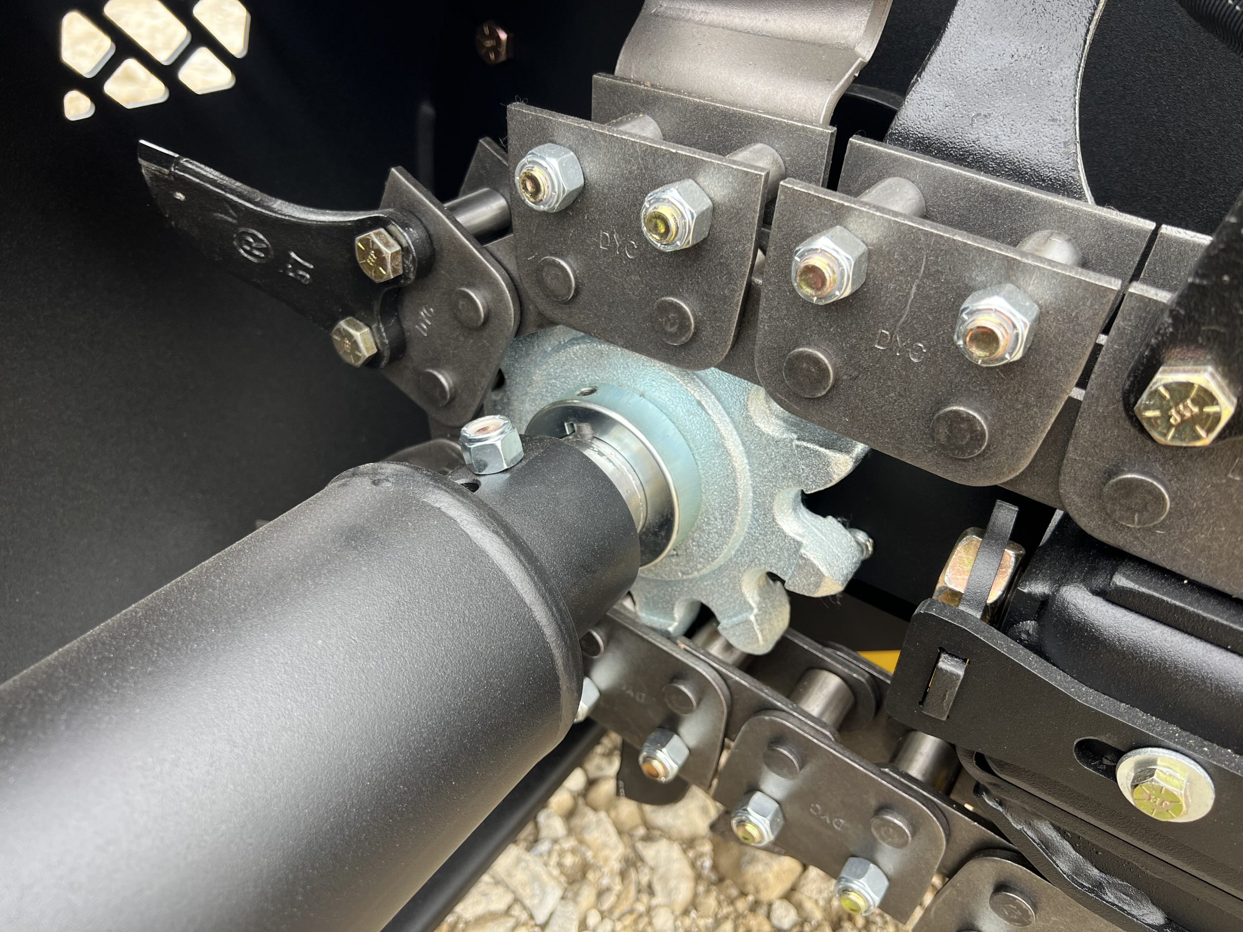 Digga 48″ x 6″ High Flow Bigfoot Combo Trencher Attachment Fits Skid Steer Quick Attach - Image 13