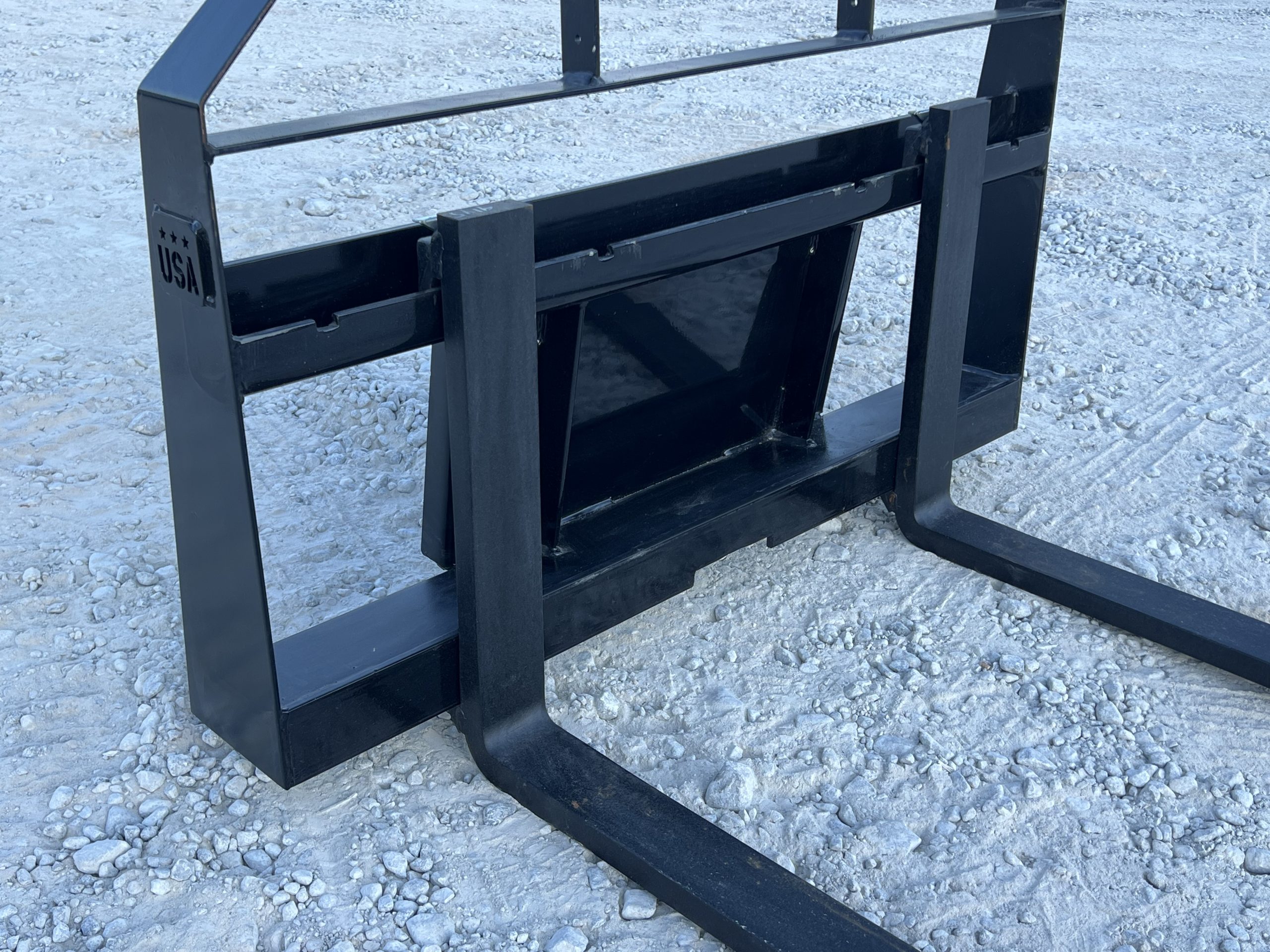 42″ Long 2,200 Pound Wide Rail Pallet Fork Attachment Fits Mini Universal Skid Steer - Image 11