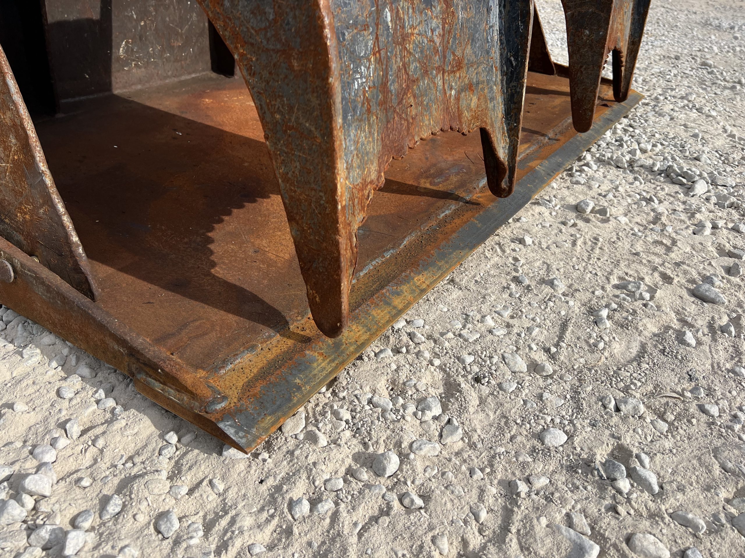 2022 66″ Star Industries Grapple Bucket Scrap Demolition Attachment Fits Skid Steer - Image 5