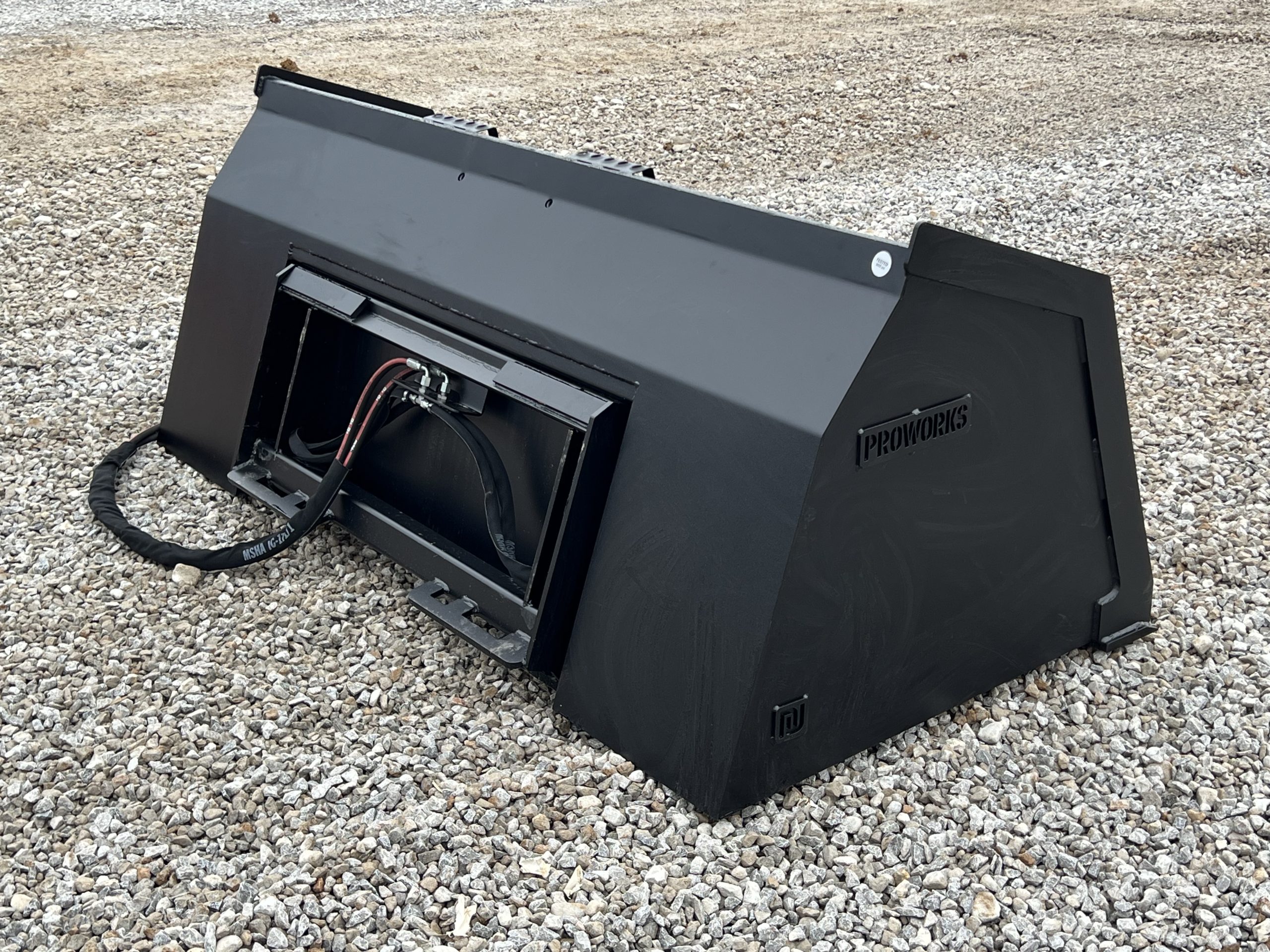 84″ High Front Dump Bucket Attachment Fits Skid Steer Quick Attach - Image 5