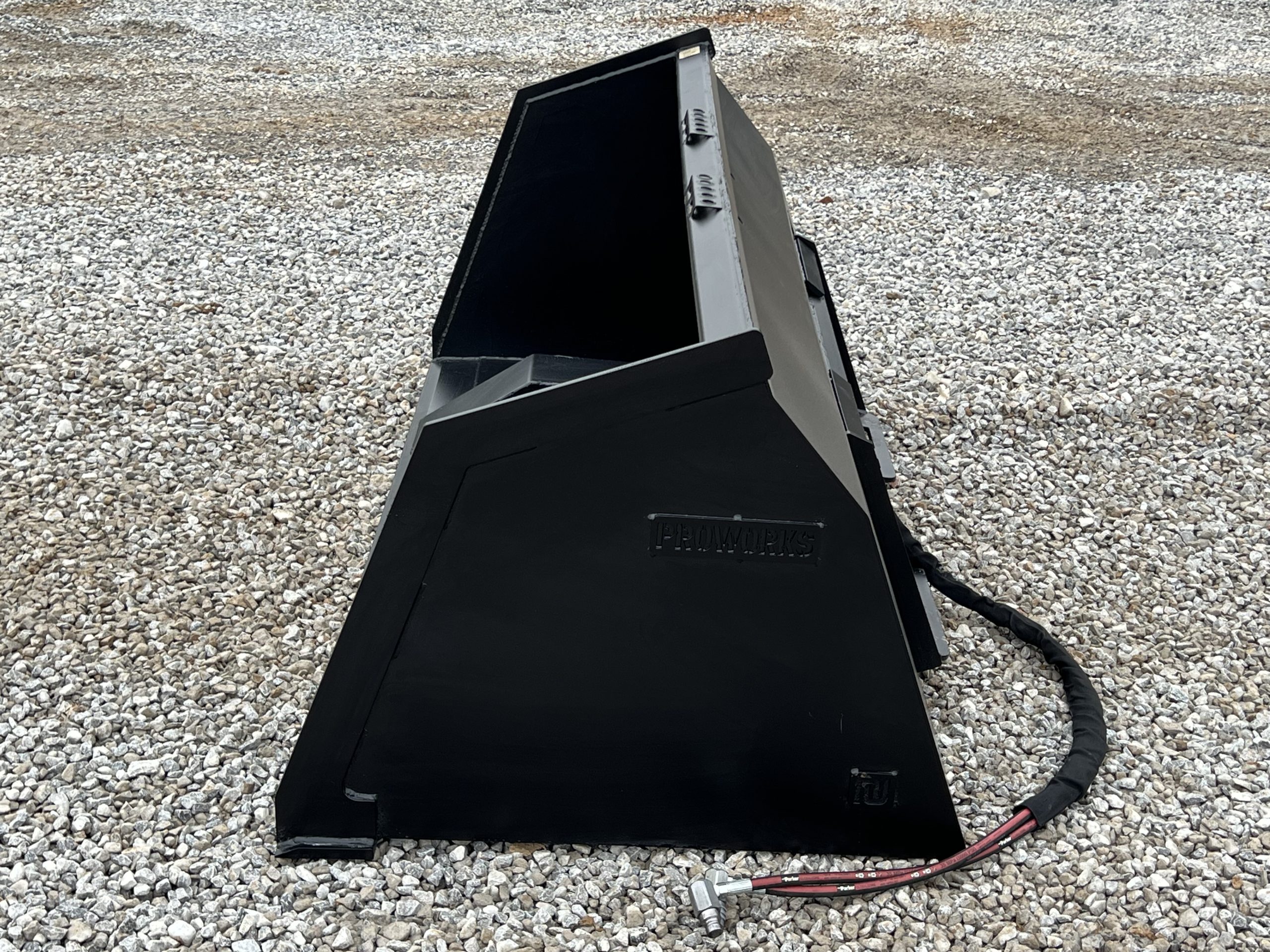 84″ High Front Dump Bucket Attachment Fits Skid Steer Quick Attach - Image 8