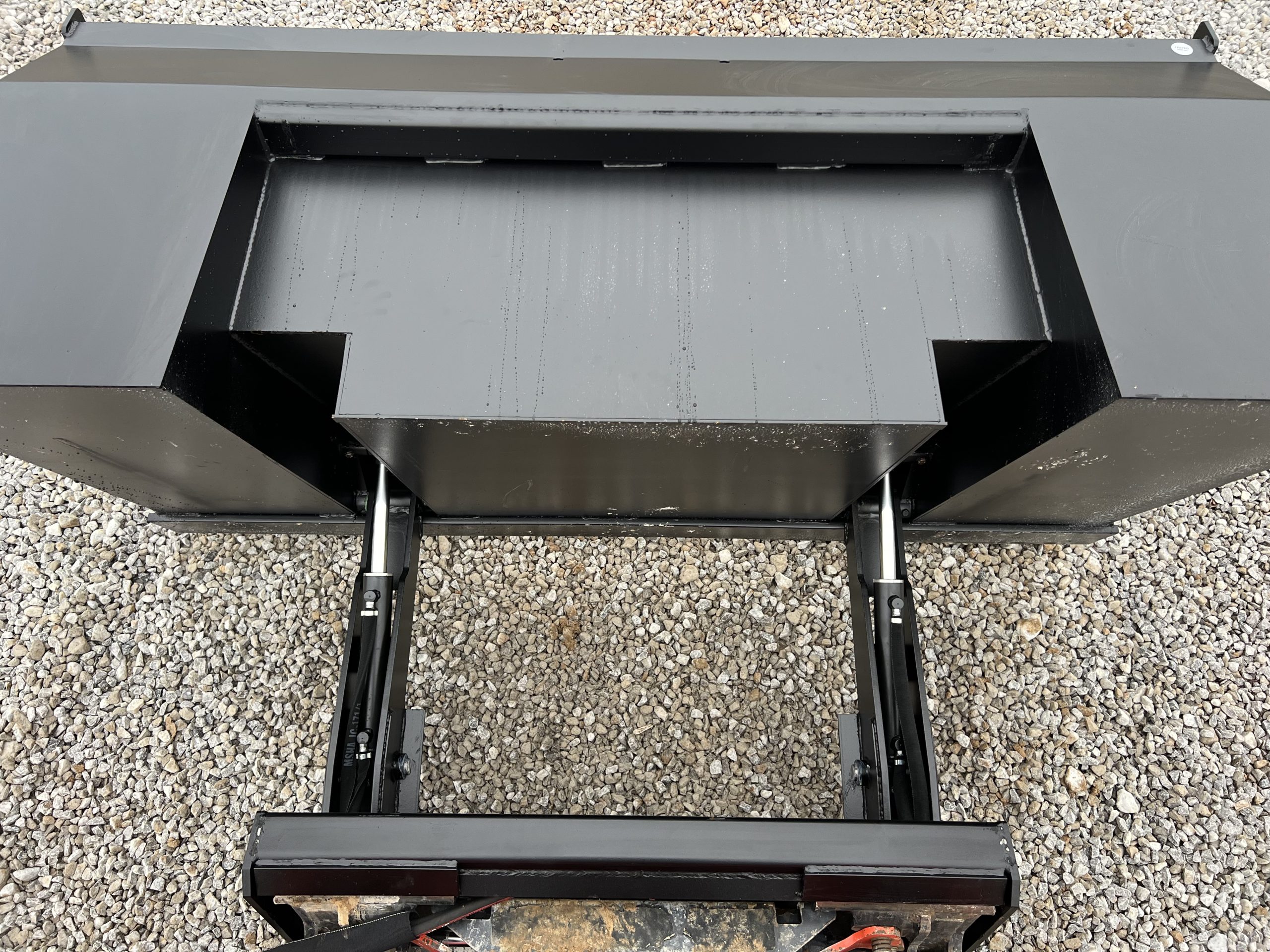 84″ High Front Dump Bucket Attachment Fits Skid Steer Quick Attach - Image 13