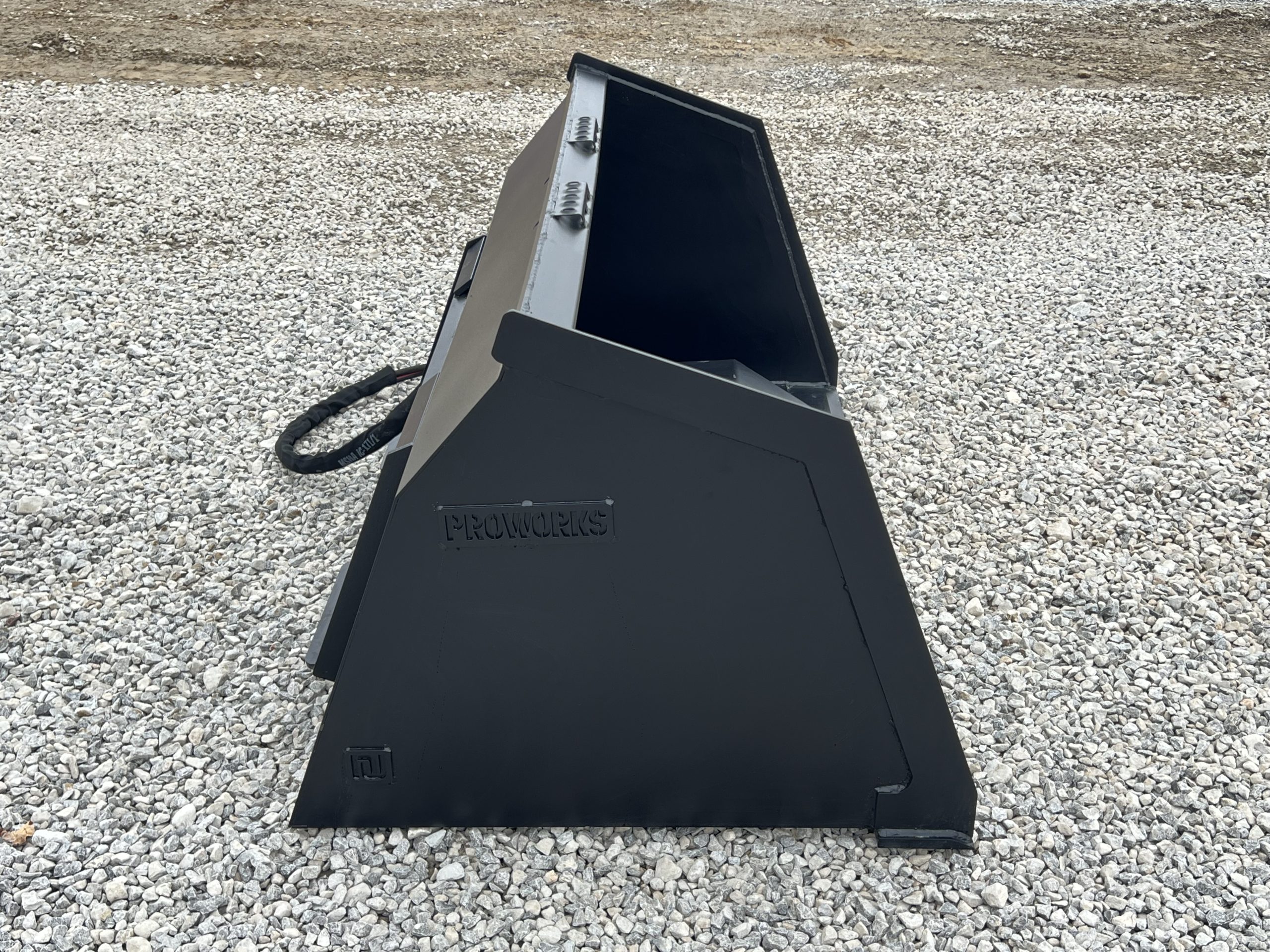 72″ High Front Dump Bucket Attachment Fits Skid Steer Quick Attach - Image 4