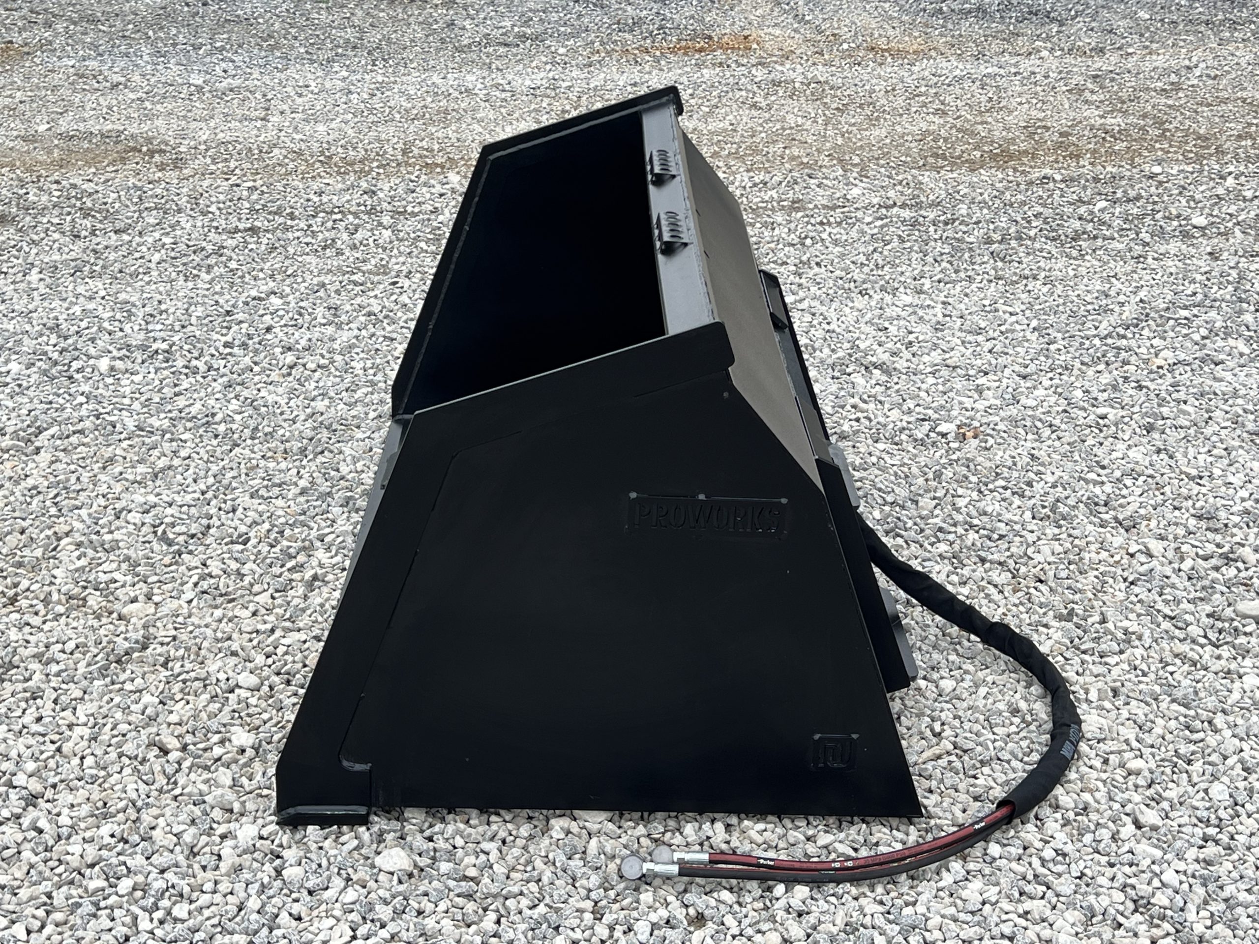 72″ High Front Dump Bucket Attachment Fits Skid Steer Quick Attach - Image 8