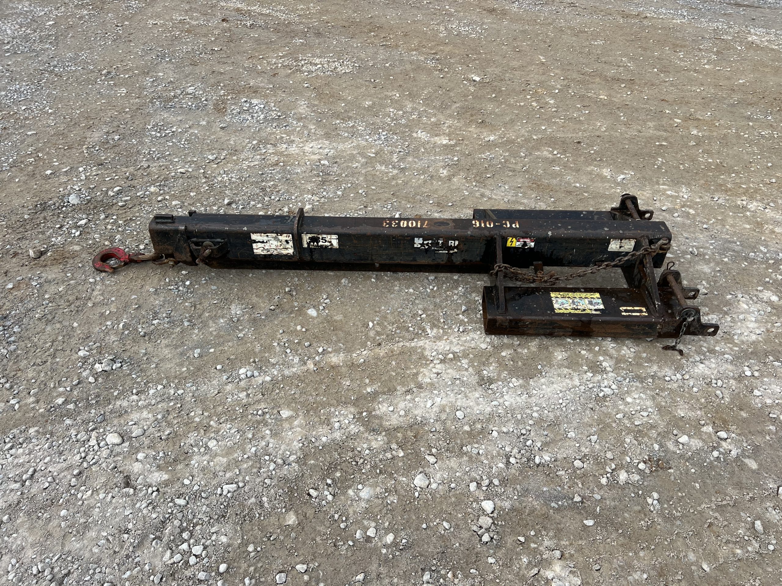 2015 Star Industries 1360B Telescoping Forklift Jib Attachment Fits Pallet Forks - Image 4