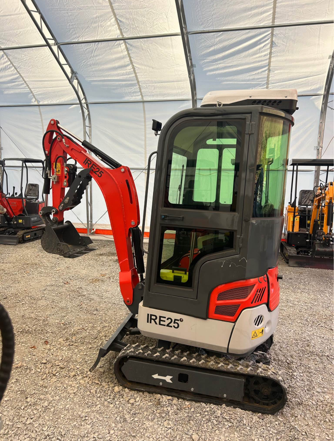 IRE 25 mini excavator Kubota diesel - Image 2
