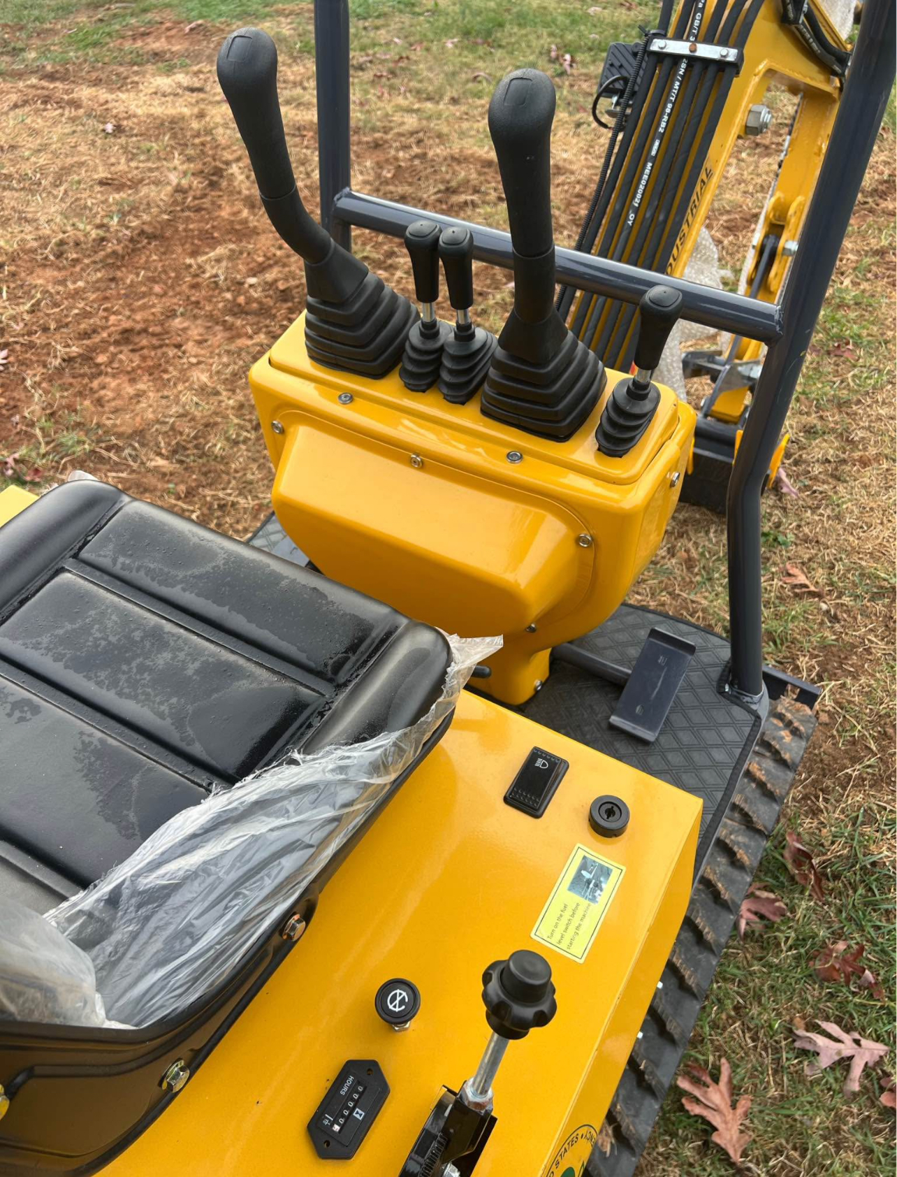 MX12R 1-Ton Mini Excavator - Image 5