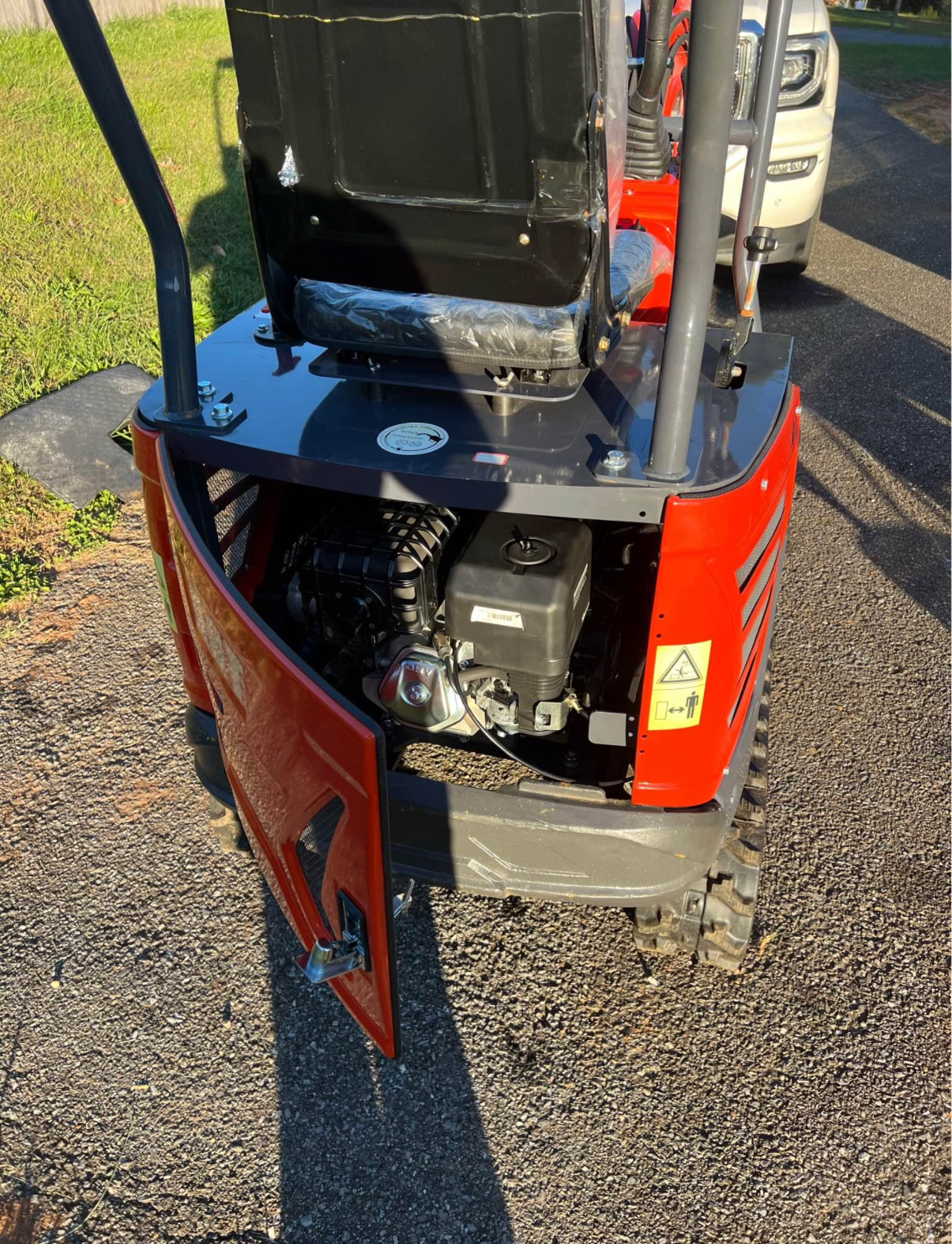 MX15R 1-Ton Mini Excavator - Image 5