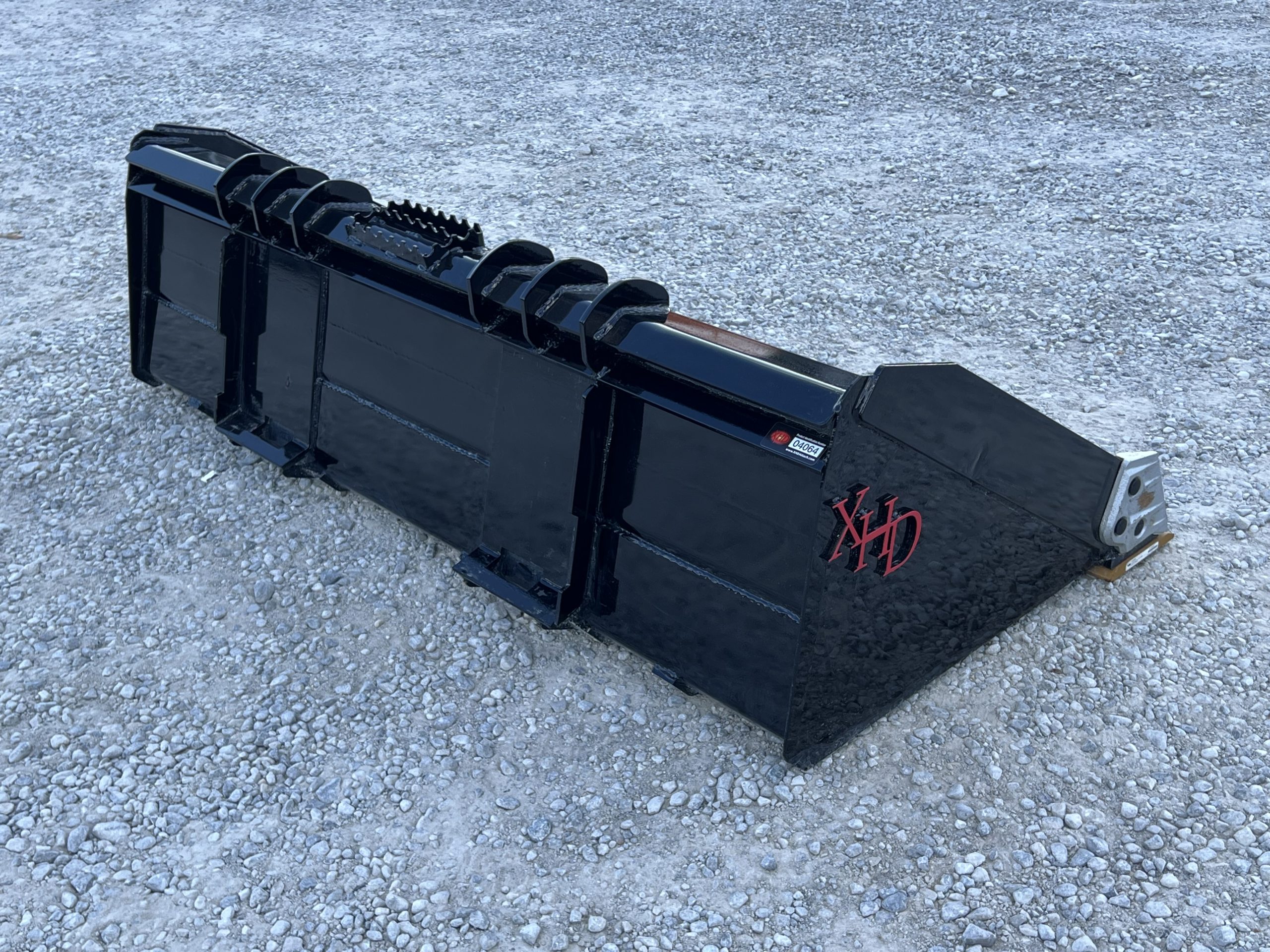 XHD 84″ Severe Duty Smooth Bucket with Bolt On Cutting Edge Fits Compact Track Loader - Image 5