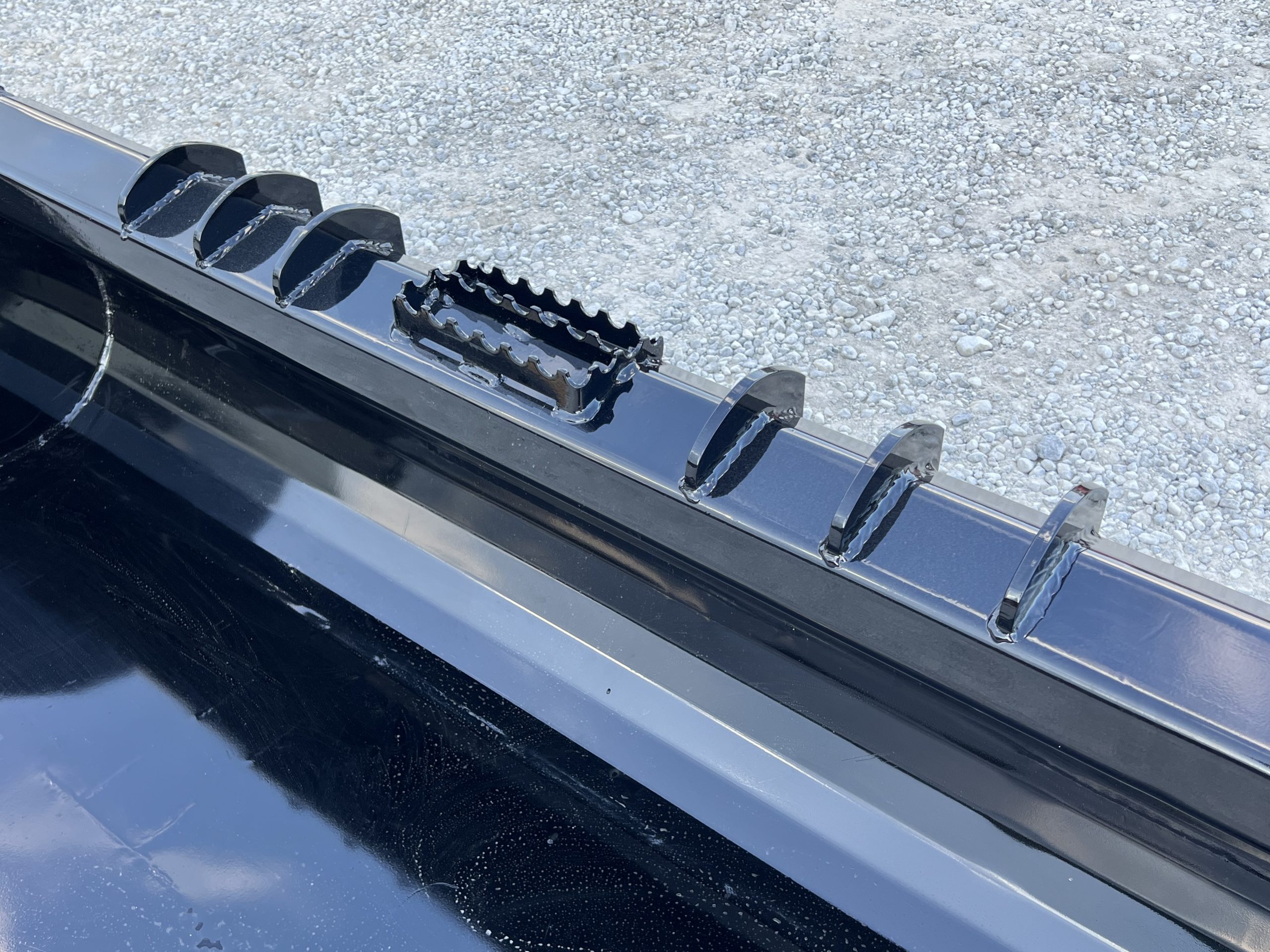 XHD 84″ Severe Duty Smooth Bucket with Bolt On Cutting Edge Fits Compact Track Loader - Image 11