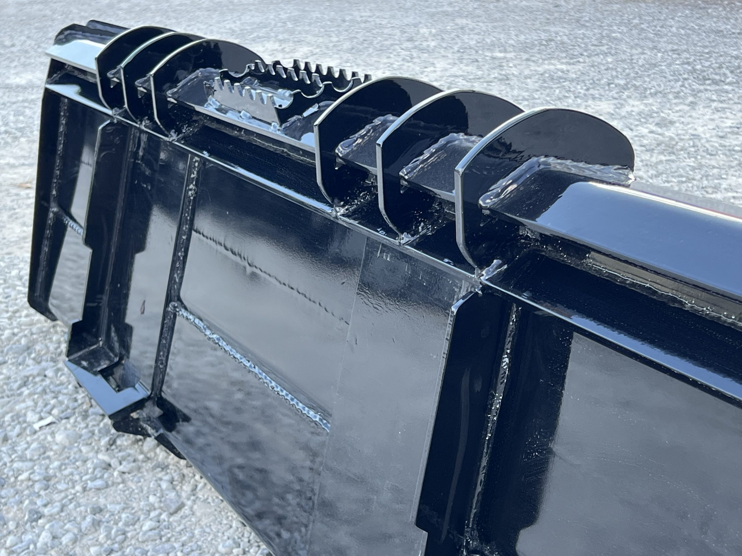 XHD 84″ Severe Duty Smooth Bucket with Bolt On Cutting Edge Fits Compact Track Loader - Image 13