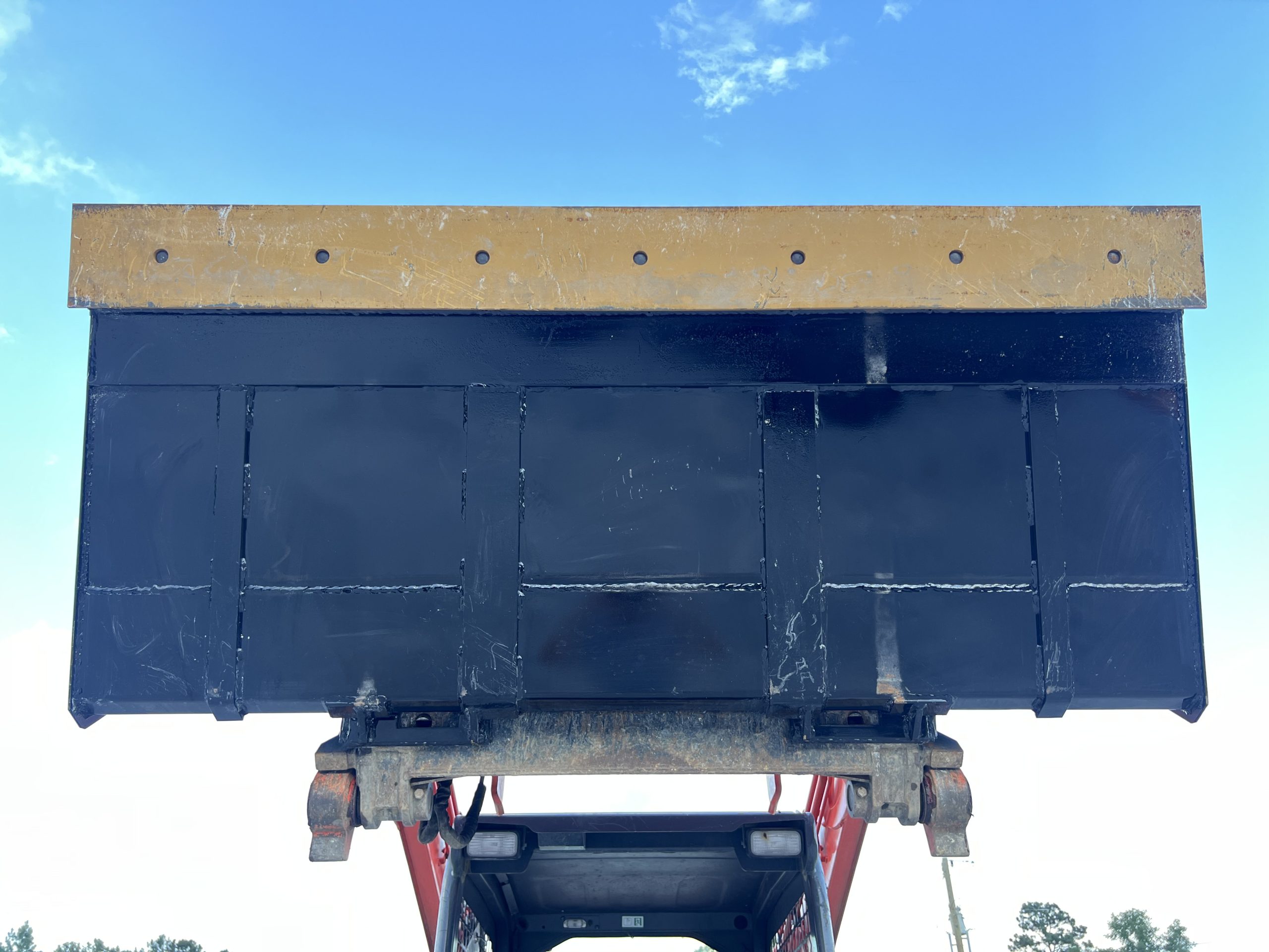 XHD 84″ Severe Duty Smooth Bucket with Bolt On Cutting Edge Fits Compact Track Loader - Image 14