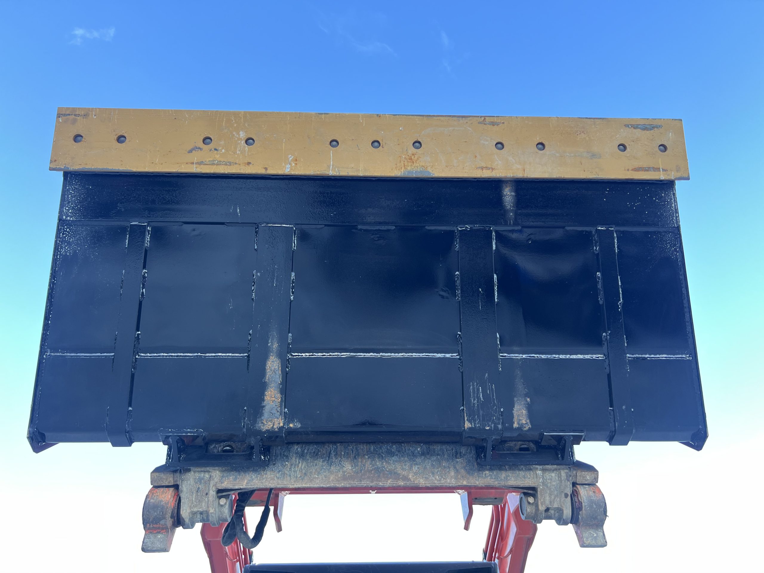 XHD 73″ Severe Duty Smooth Bucket with Bolt On Cutting Edge Fits Compact Track Loader - Image 14