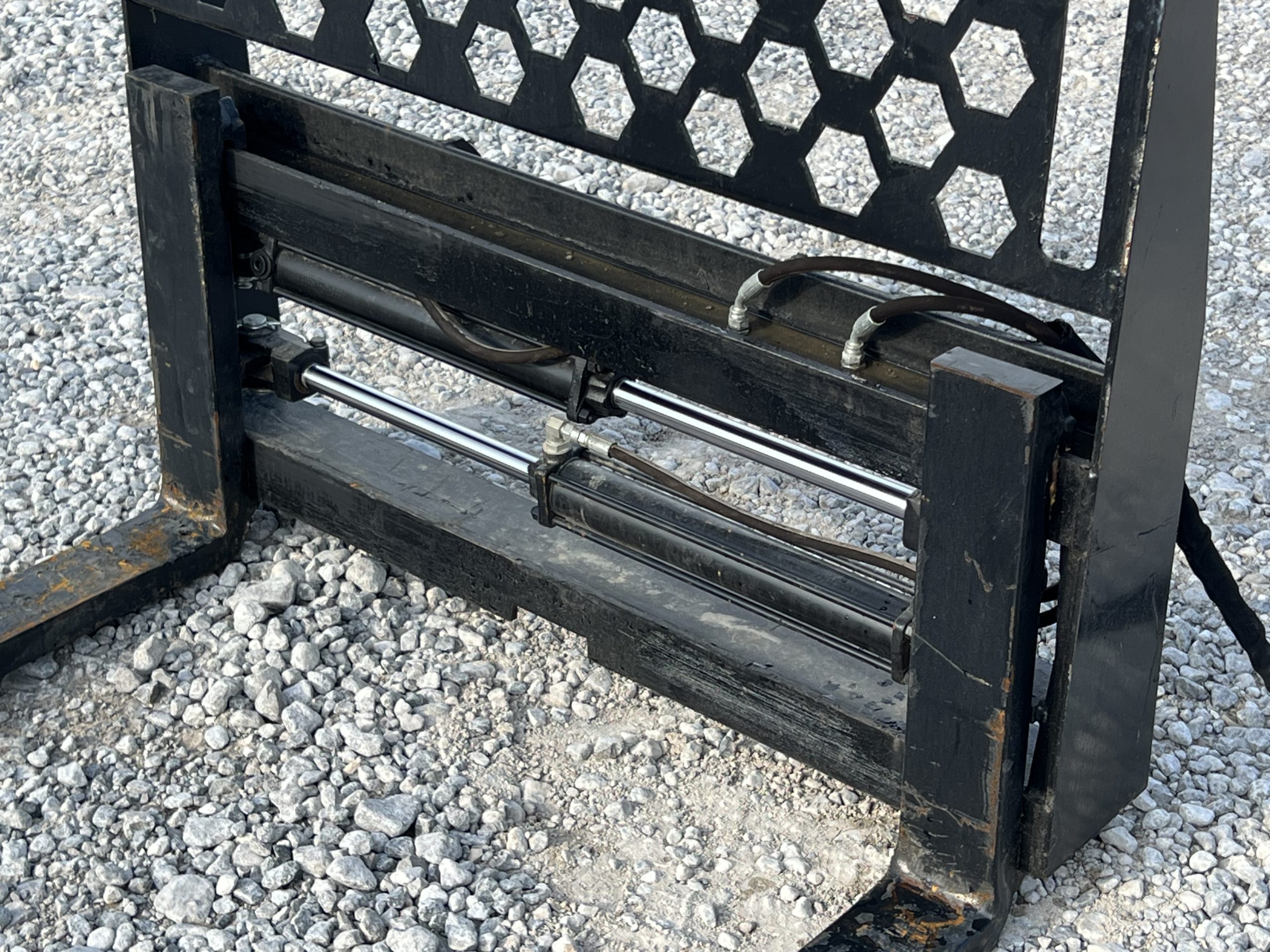 48″ Hydraulic Pallet Forks Fork Positioner Fits Skid Steer Tractor Quick Attach - Image 9