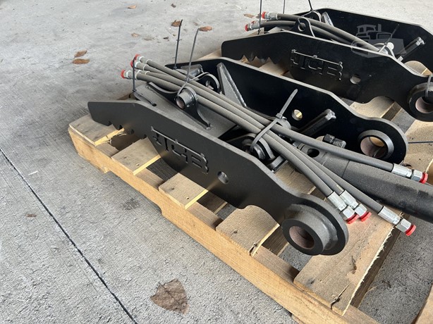 JCB Hydraulic Thumb JCB Hydraulic Thumb - Image 2